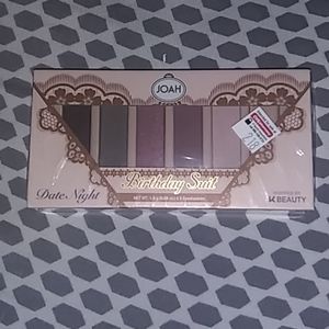 Joah eyeshadow pallet
